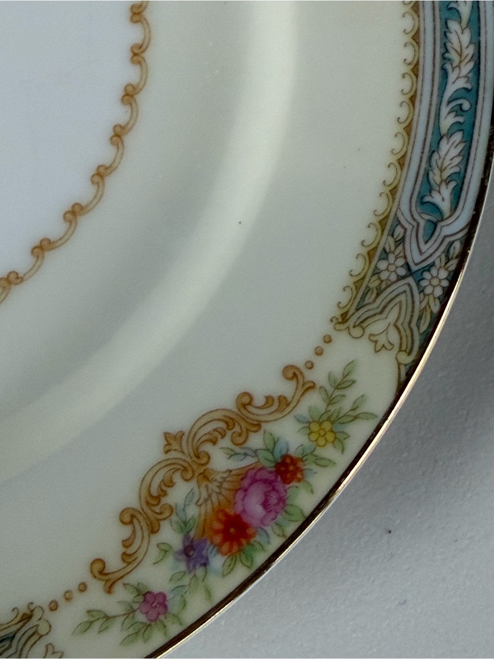 Vintage Noritake Lurline pattern bread and butter plates (4)